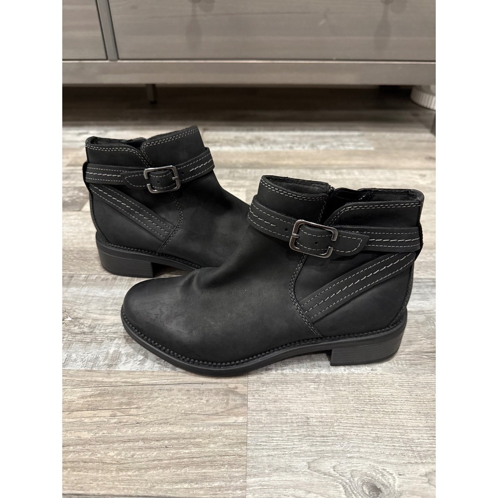 Clarks Womens Black Leather Moto Ankle Boots Buckle Zip 8.5 M - NEW
